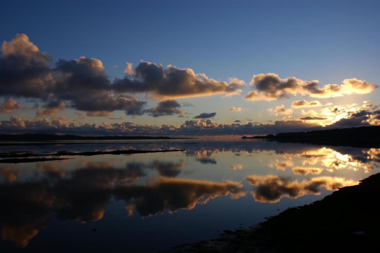 Llanw Malltraeth - Malltraeth Tides Llangadwaladr  Buitenkant foto